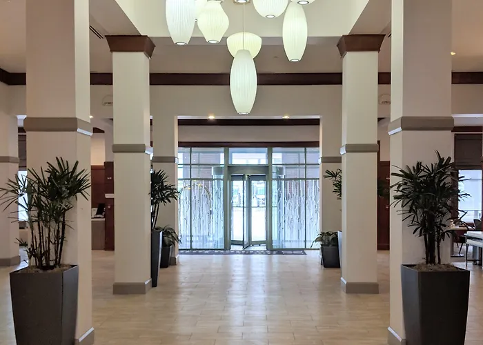 Hilton Garden Hotel 3*