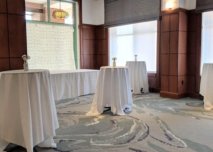 Hilton Garden Evanston
