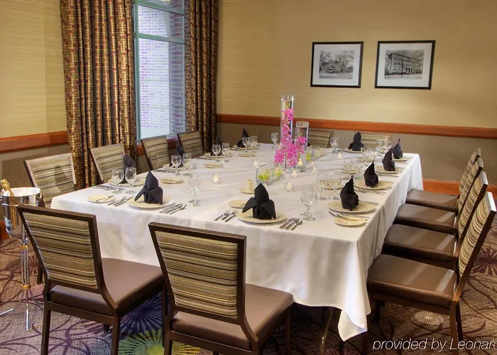 Hilton Garden 3*